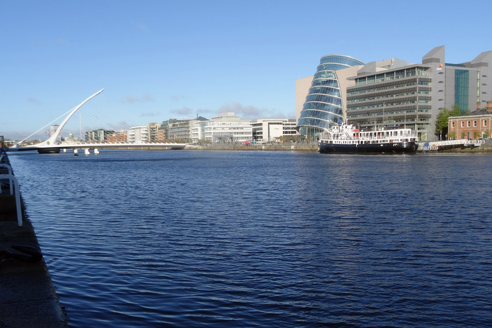 Samuel Becket Bridge über Liffey